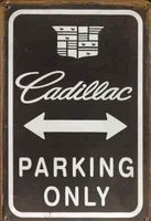 Rusty Blechschild-CADILLAC-PARKING ONLY - 30 X 40 CM