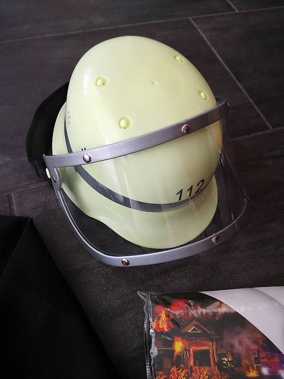 Costumi: Feuerwehrkostüm  Grösse 128 – Usato da Ottenbach venduto da Acki_la 2