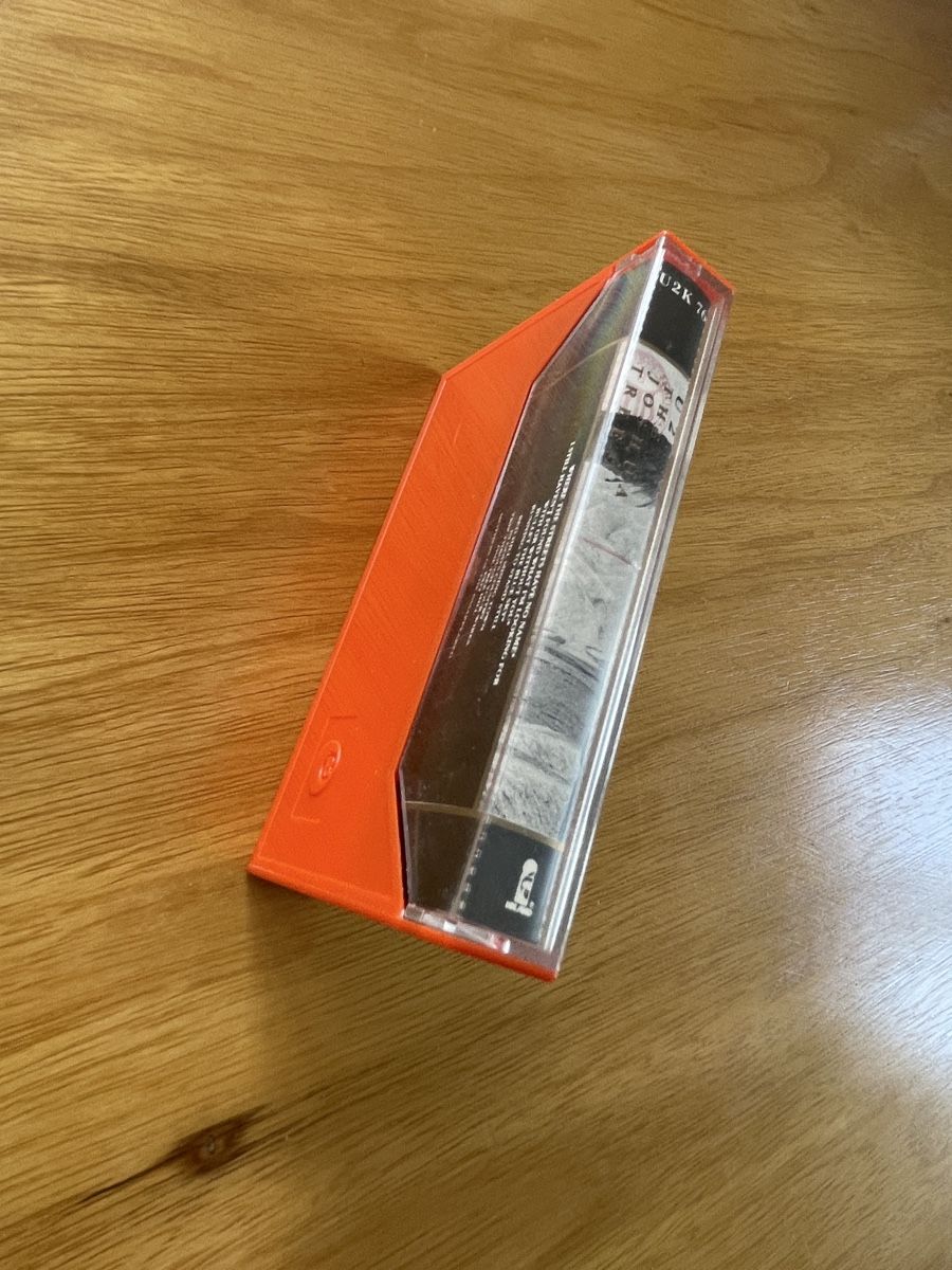 Musicassette: U2 The Joshua Tree  – Usato da Olten venduto da jebemm 1