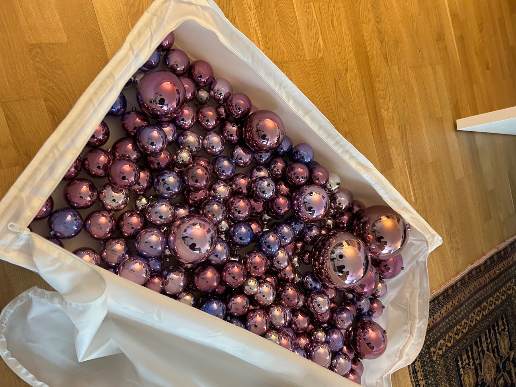 Tutte le decorazioni: Shiny spheres (balls) for decoration – Nuovo (secondo la descrizione) da Biel/Bienne venduto da zit_v5yc 2