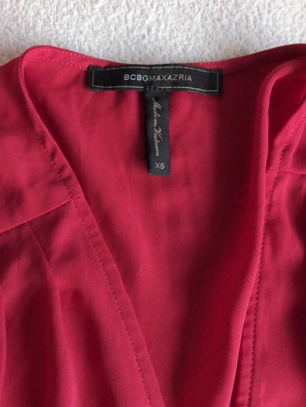 Camicette: BCBGMAXAZRIA Raspberry Wrap Blouse, Size XS, Summer/Spring! – Usato da Glis venduto da livespringly 4