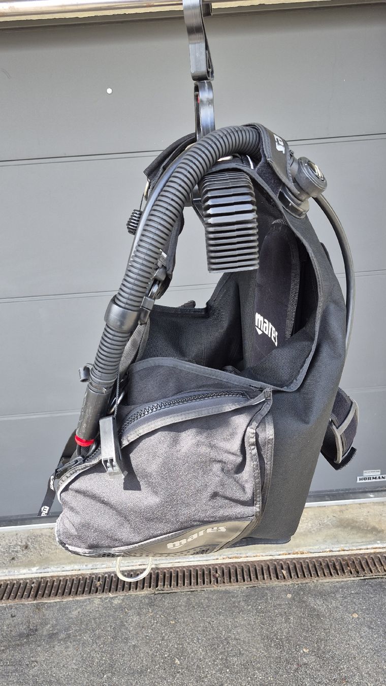 Mares Combinaisons de plongée: Tauchjacket Mares Vector 1000 Gr. L – D'occasion à Kriens par Diver741 1