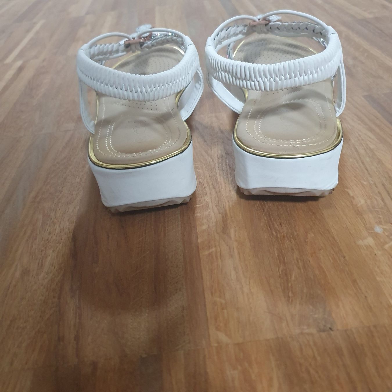 Chaussures femmes: Sandalen – D'occasion à Winterthur par ano_7bb2 2