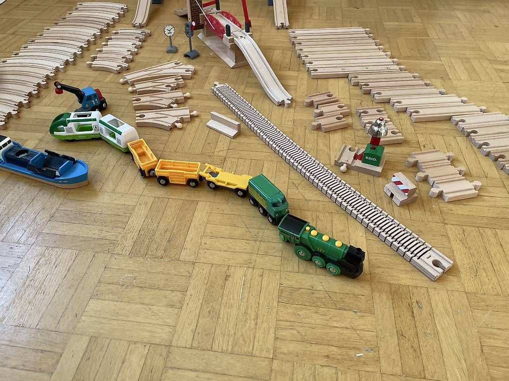 Brio Giocattoli: Brio Holzeisenbahn – Usato da Luzern venduto da Hempster 1