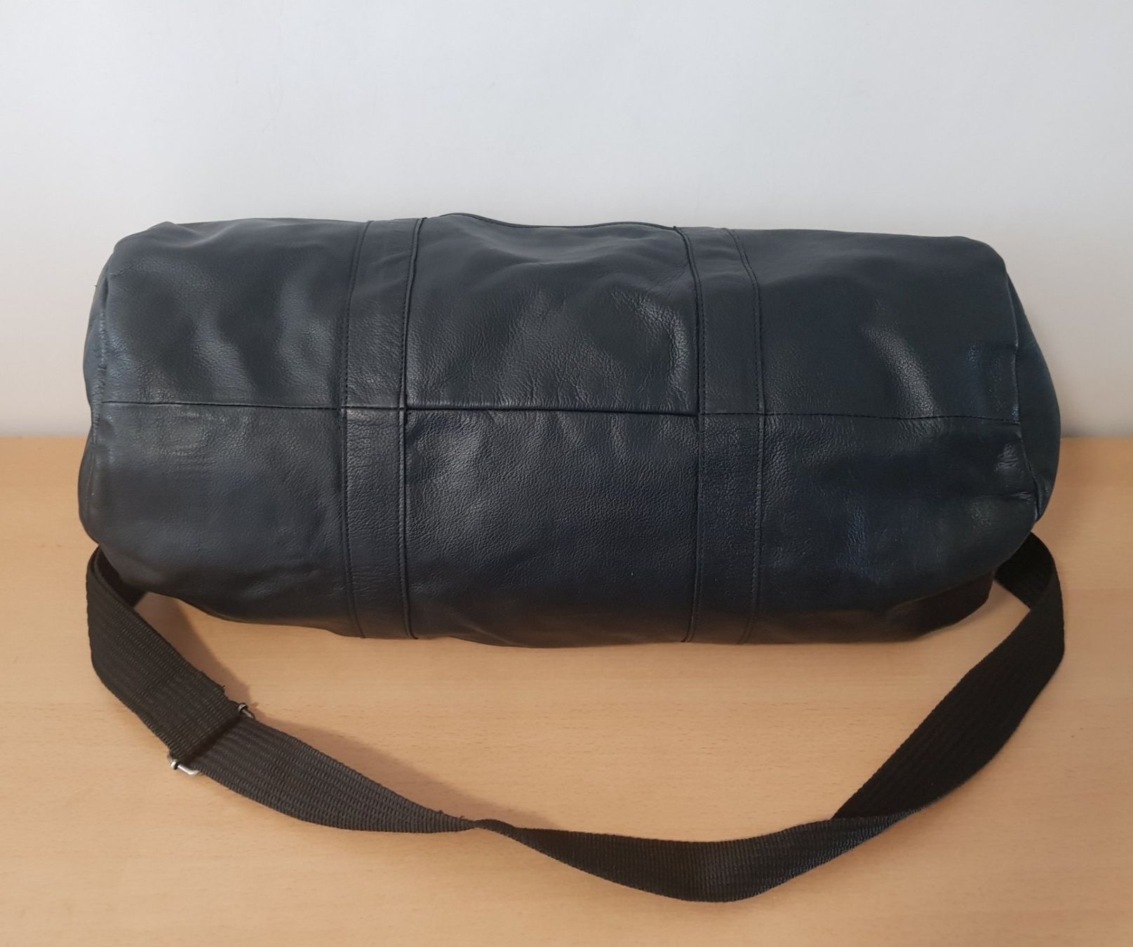 Asos Borse: Asos Ledertasche/ Reisetasche Schwarz – Usato da Basel venduto da Birs868 4