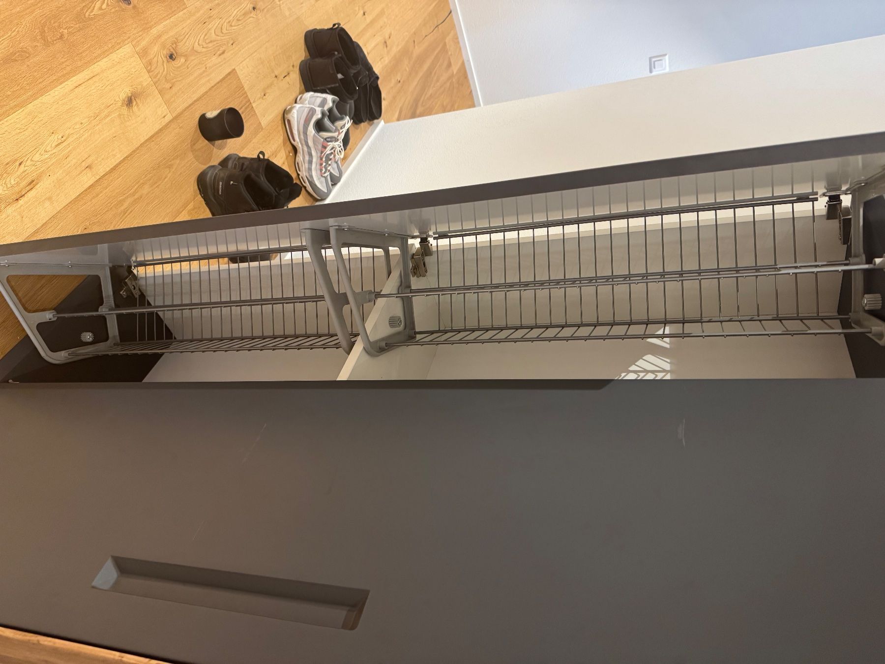 Armoires: Wohnwert Hängeschuhschrank Azzura – D'occasion à Emmetten par sch_872s 5