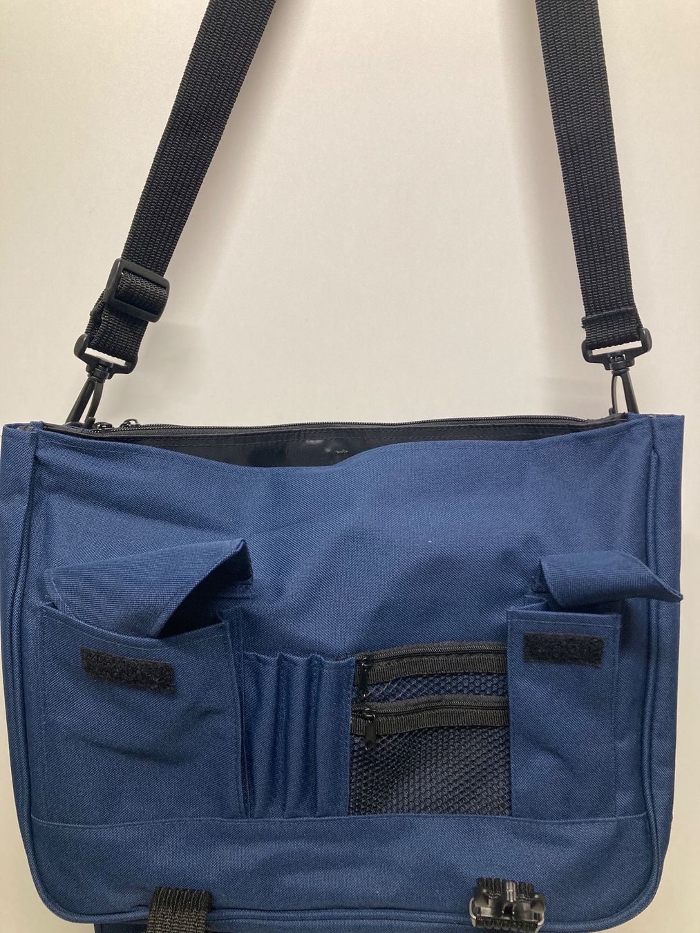 Borse: Umhängetasche, Laptop Schultertasche – Nuovo (secondo la descrizione) da Frauenfeld venduto da mat_8nwr