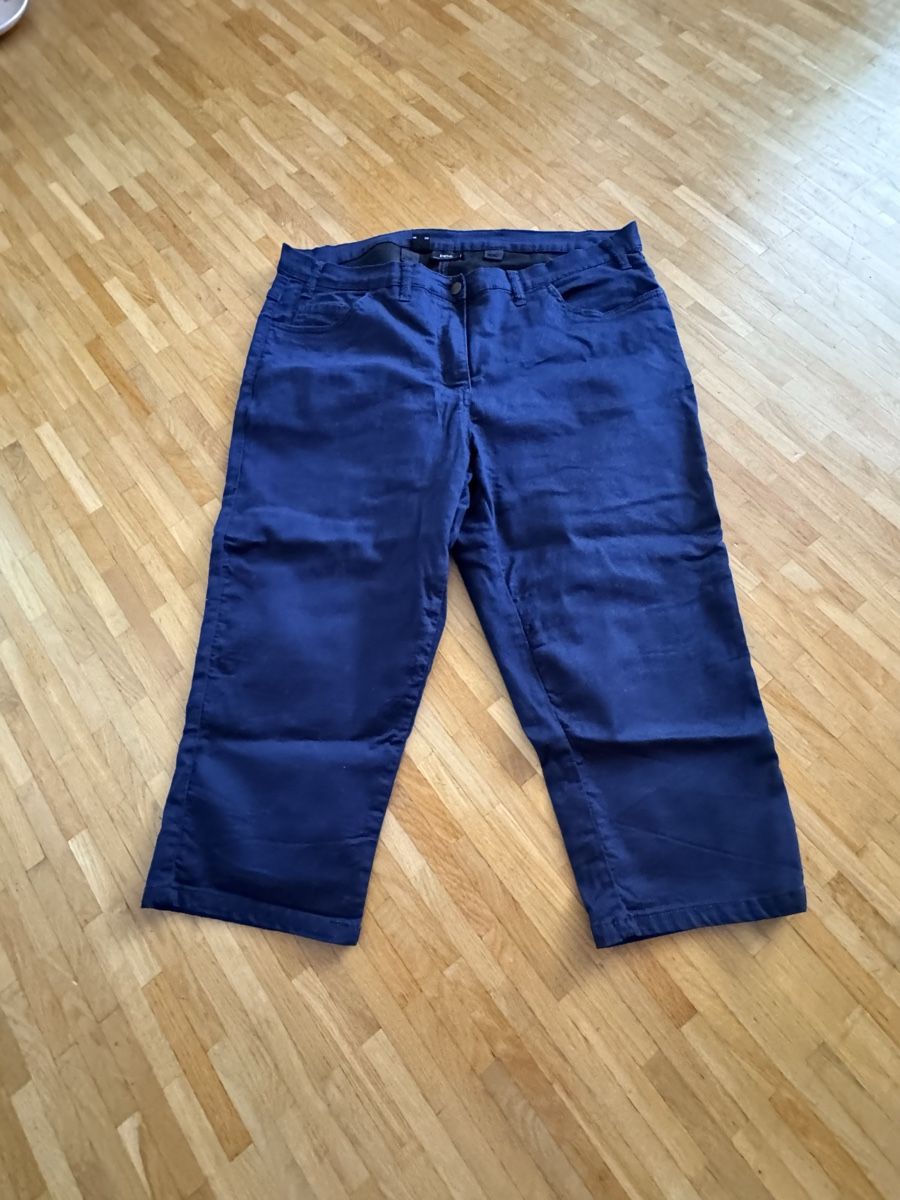 Hosen: Caprihosen bpc  Collection dunkelblau Grosse 50 – Gebraucht aus Zürich von Frevia