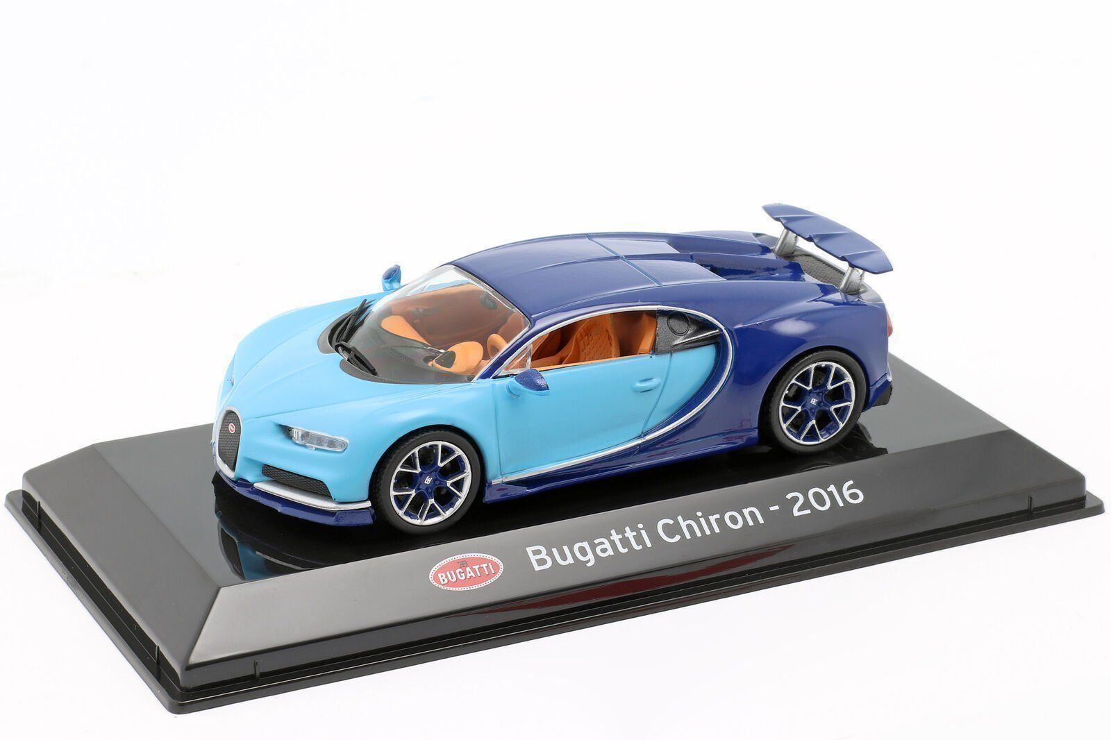 Bugatti Modellini d'auto: Bugatti Chiron seit 2016 hellblau / dunkelblau   1:43 Altaya – Nuovo e nell'imballaggio originale da Gerlafingen venduto da espero88