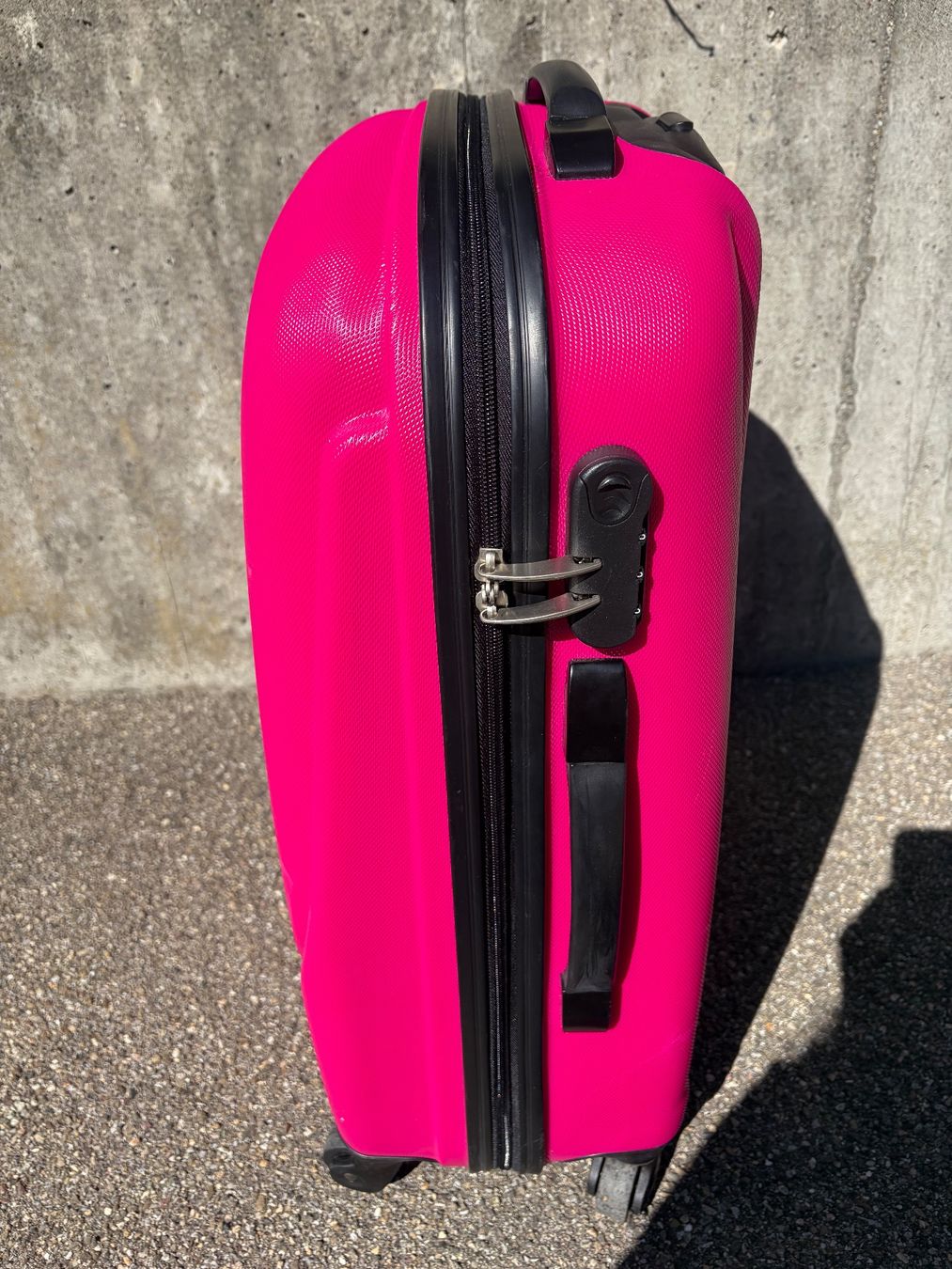 Valigie: Reisekoffer Rada pink – Usato da Birmensdorf ZH venduto da car_2wnj 2