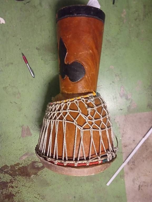 Strumenti musicali: Djembe groß – Usato da Basel venduto da Petergunn