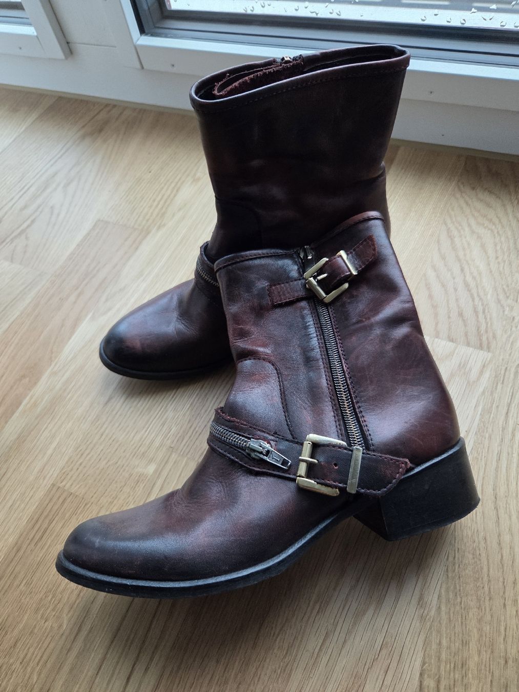 Chaussures femmes: Bikerboots Gr. 37 – D'occasion à Kriens par ..stx..