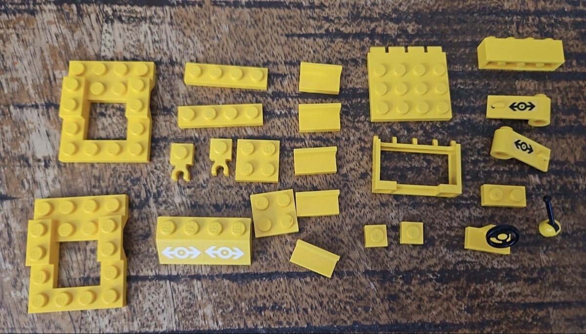 Lego Kit di costruzioni: Lego train 9V Road and Rail Maintenance 4546 – Usato da confignon venduto da chachou79 5
