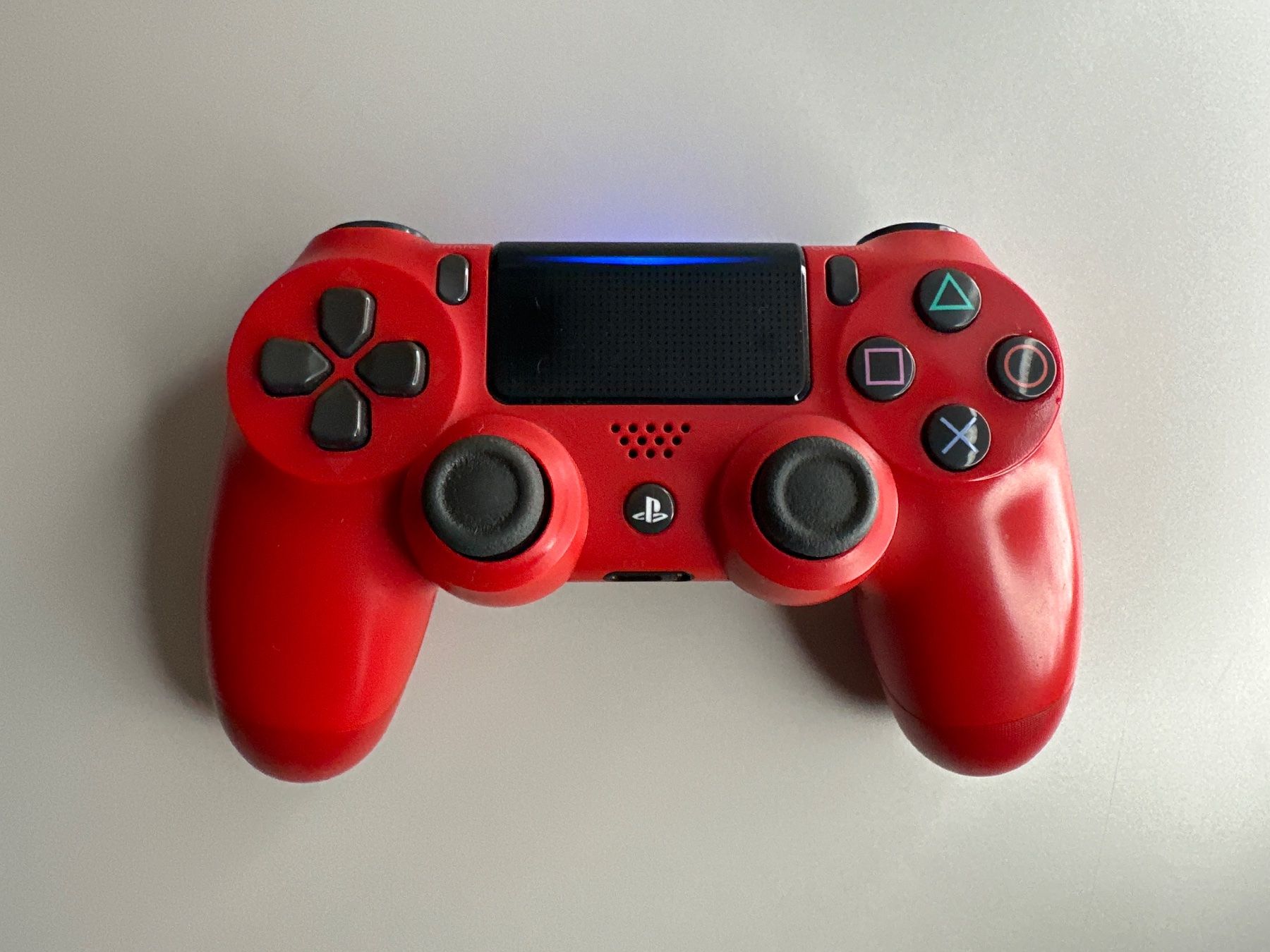 Sony Manettes: PS4 Controller V2 – D'occasion à St.gallen par taduz