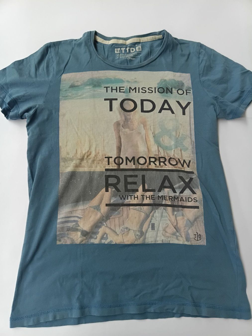 T-shirt: T-Shirt – Nuovo (secondo la descrizione) da Wängi venduto da Ladys_First