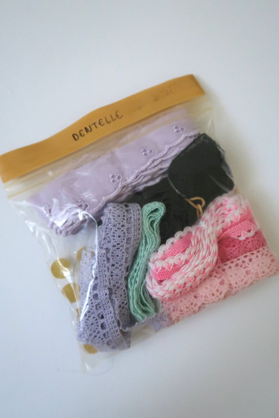 Tessuti: Lot de dentelle couleur pastel – Usato da Champlan venduto da Cjayretro 6