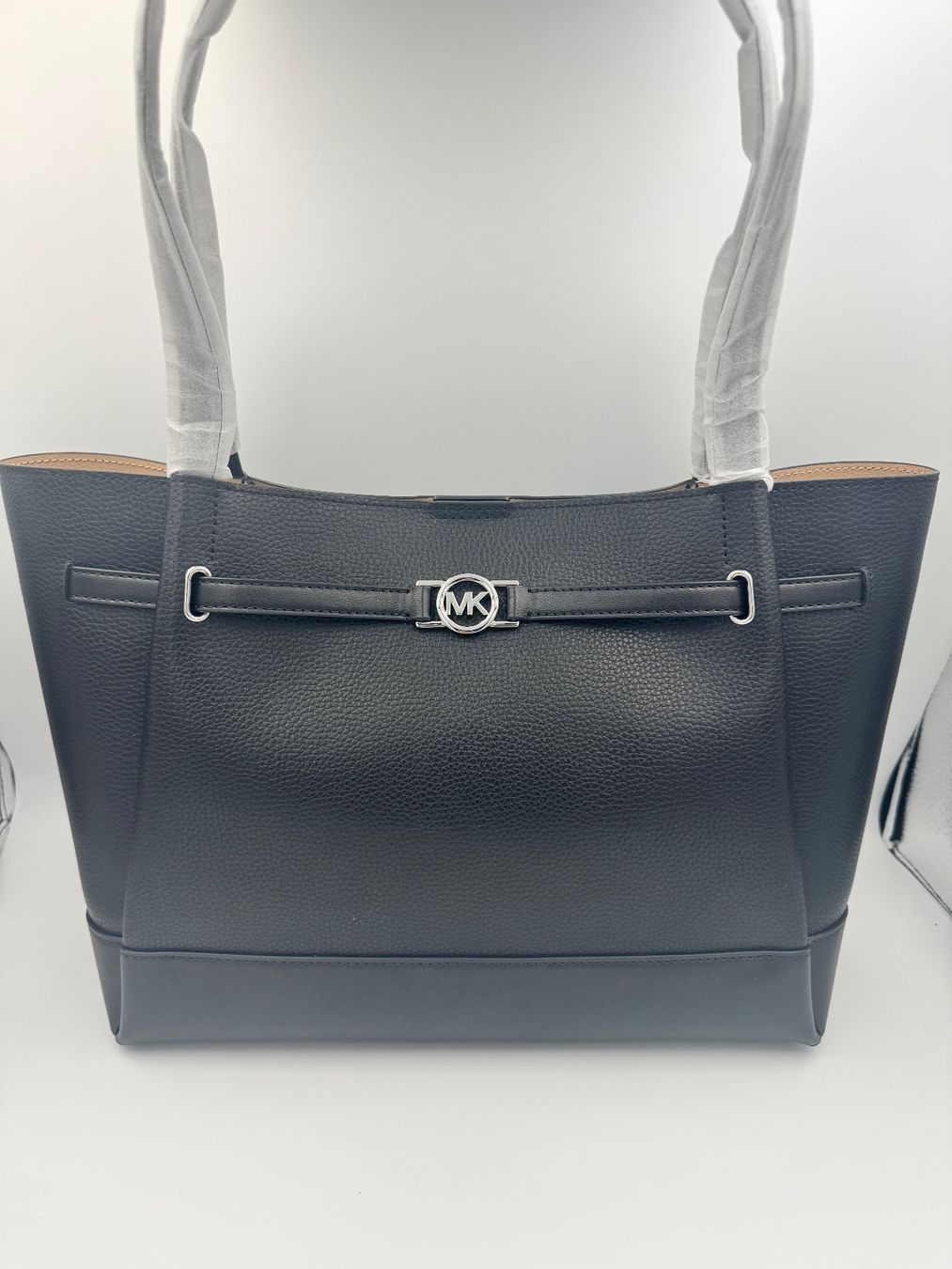 Michael Kors Sacs femmes: Michael Kors Tasche black – Neuf avec emballage d'origine à Wiedlisbach par Sistershop 1