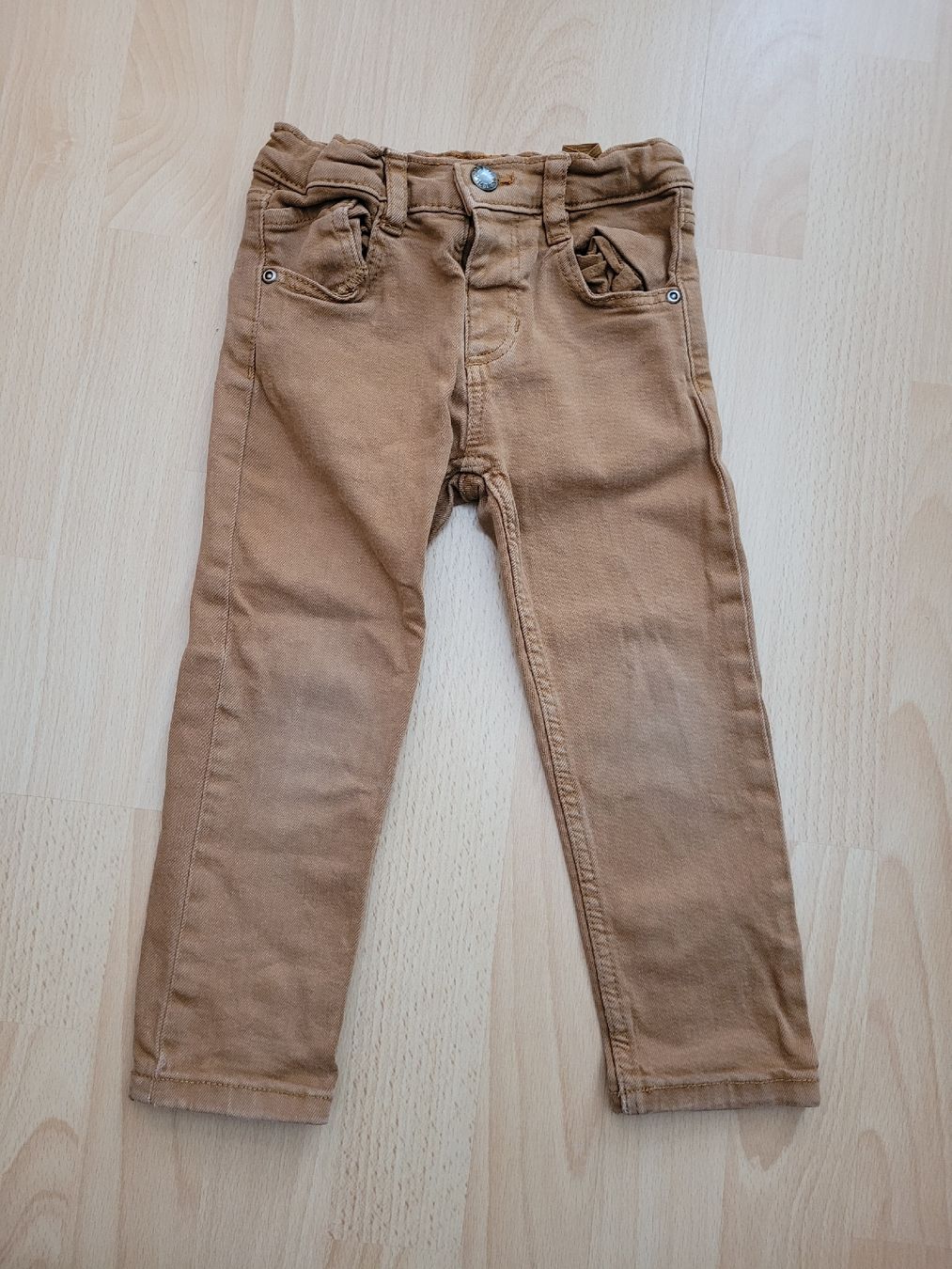 Zara Pantaloni: Hose Zara gr. 98 – Usato da Inwil venduto da Flower2325