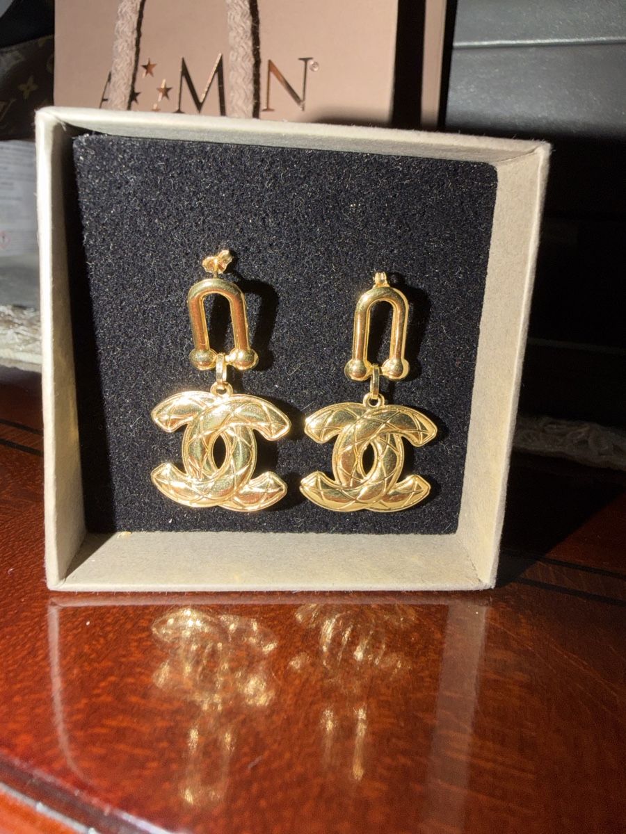 Boucles d'oreille: Echt Gold Ohrringe 750 gestempelt – Neuf avec emballage d'origine à Allschwil par Figidindia