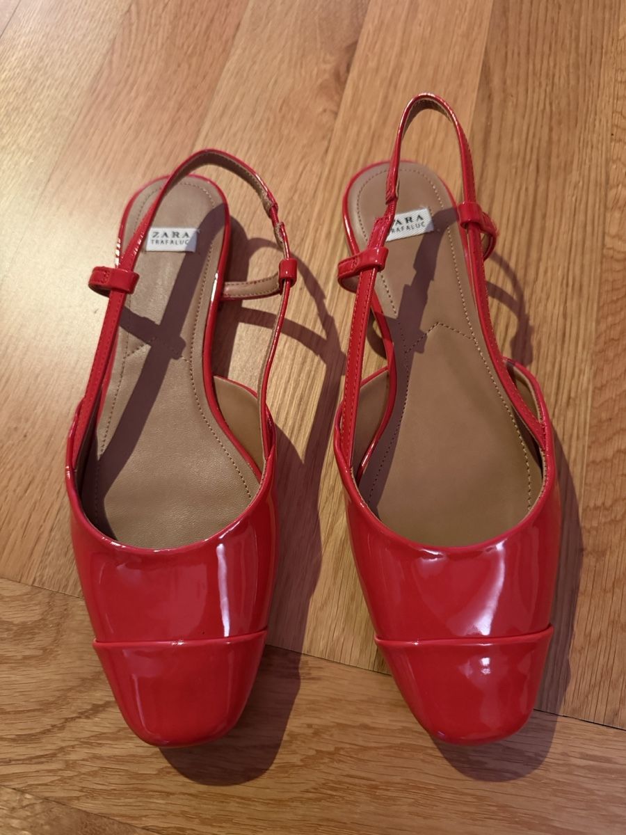 Zara Scarpe da donna: Rote Zara Lack-Sandalen, Grösse36 – Nuovo (secondo la descrizione) da Hausen am Albis venduto da Tyllenajoe