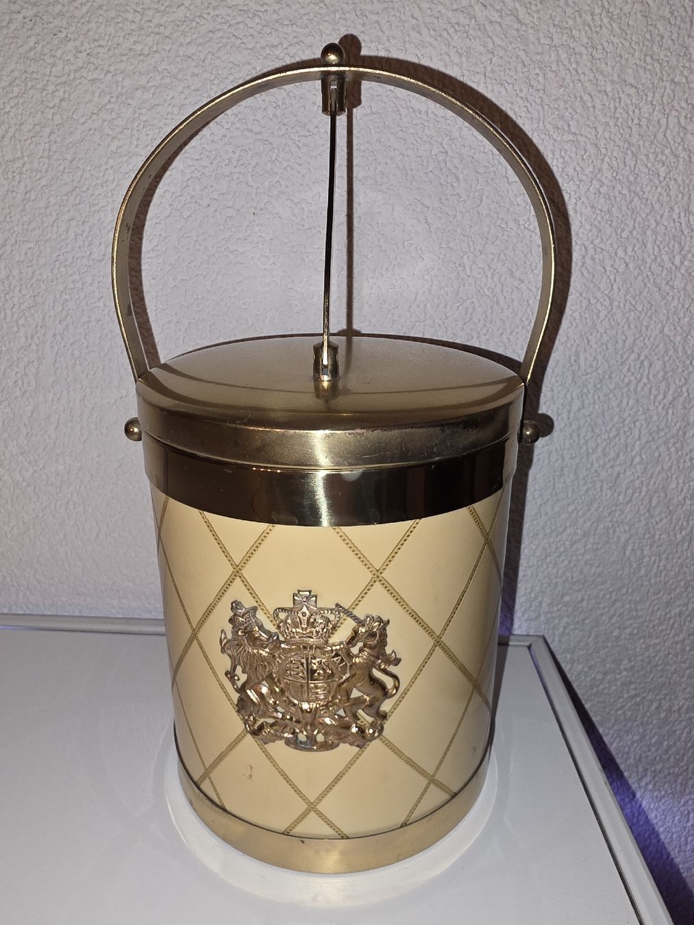 Altro: Vintage Eiswürfelbehälter/Eiskühler mit Wappen, Goldig  – Usato da Grossaffoltern venduto da kaefer14 1