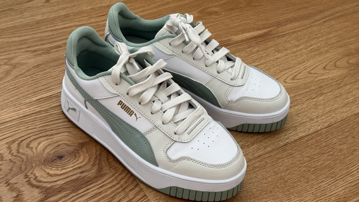 Puma Scarpe da donna: Puma mint platform sneakers size 38 – Usato da Boswil venduto da hey.itsme 1