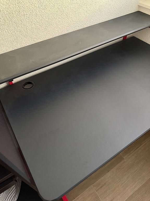 Conforama Scrivanie: Gaming Schreibtisch – Usato da Lenzburg venduto da ImRemind 4