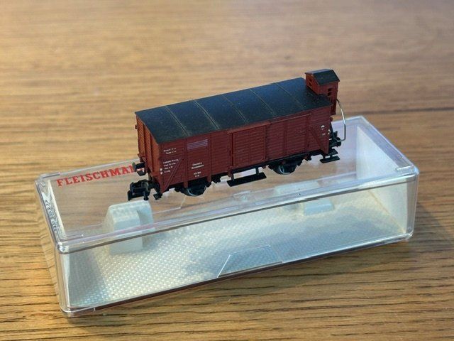 Modellini di ferrovie: e1822: Güterwagen (Spur N) – Usato da Birsfelden venduto da Birs_25 1