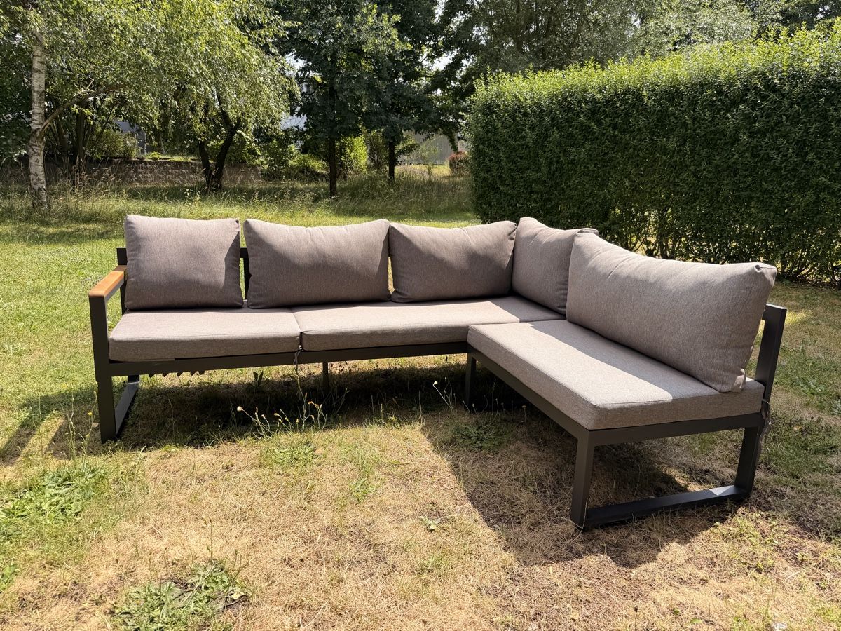 Sofas: Garten lounge set grau mit hocker guter zustand – Gebraucht aus Bremgarten AG von BeeM-SE 5