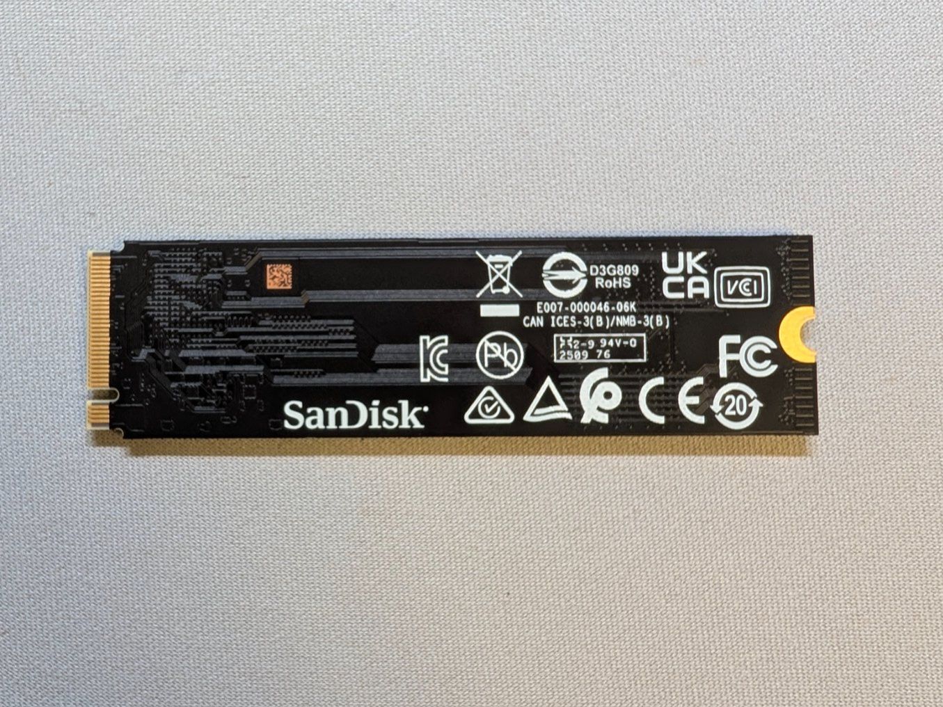 Sandisk Dischi rigidi: SanDisk 2TB NVMe 4x4 SSD - 6000MB/s Seq. Read – Nuovo (secondo la descrizione) da Pfäffikon ZH venduto da ember_syn7