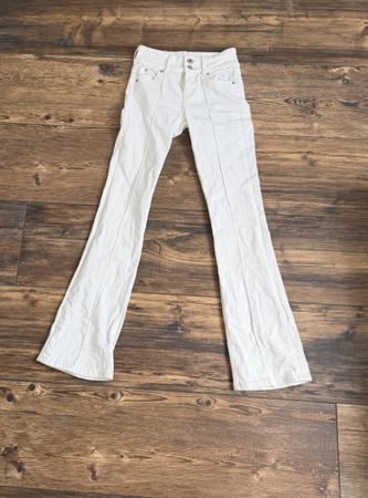Bershka weisse Schlagjeans / Jeanshose Gr. 34 / XS Sommer Fr