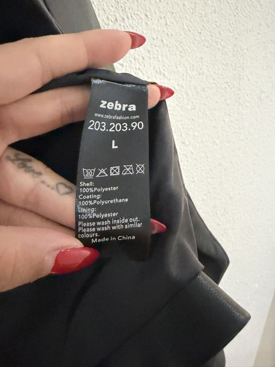 Zebra Giacche: Zebra Blazer Lederoptik Gr. L – Schwarz – Nuovo (secondo la descrizione) da Hägglingen venduto da Raff_Ella 4