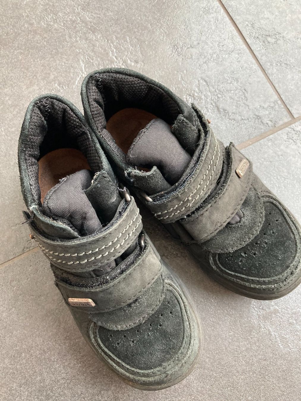 Scarpe per ragazzi: Jungen Boots Sympatex mit Klettverschluss – Usato da Pratteln venduto da Miki_