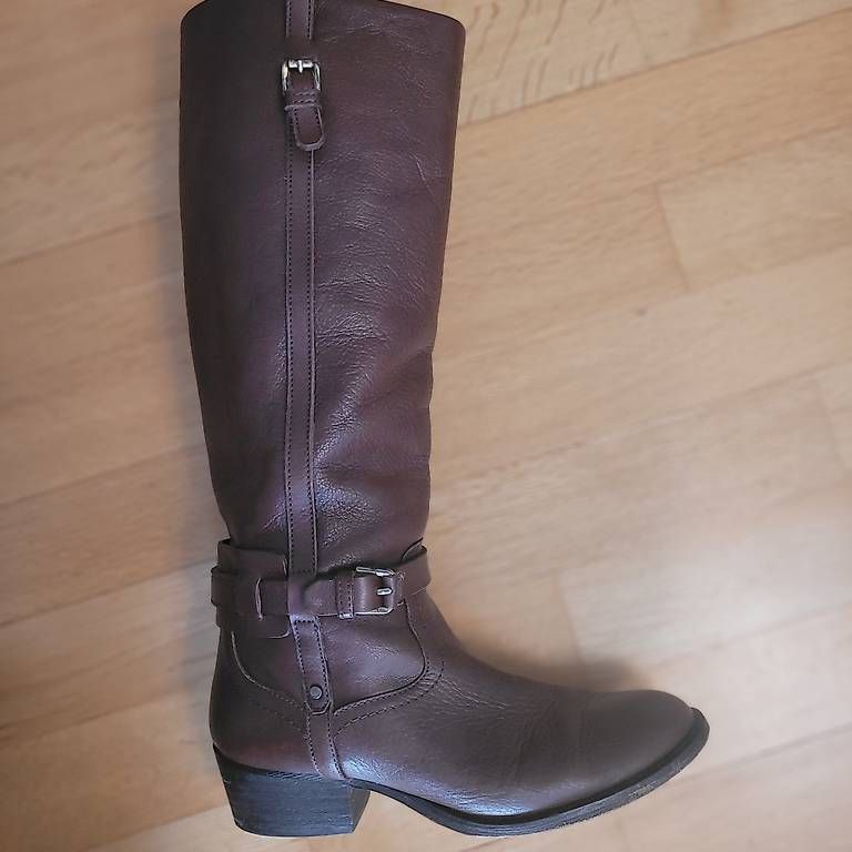 Massimo Dutti Scarpe da donna: Massimo Dutti Leder Stiefel 38 – Usato da Arbon venduto da vardeu9320