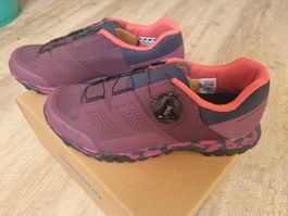 Shimano ET7W Women Fahrradschuhe Gr 38 neu ungetragen