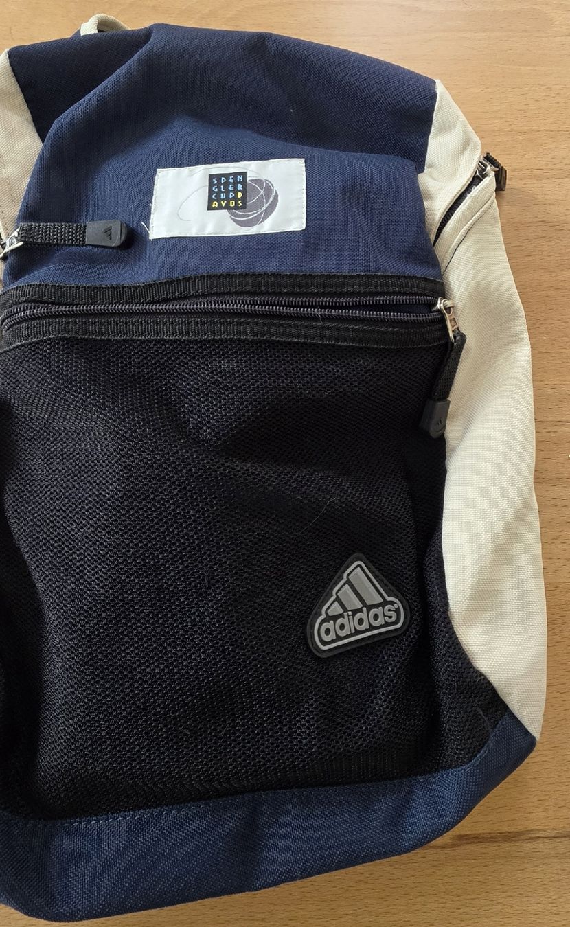 Adidas Borse: Adidas Cross Bag, Top Zustand – Usato da Rheinfelden venduto da Dwalliseri