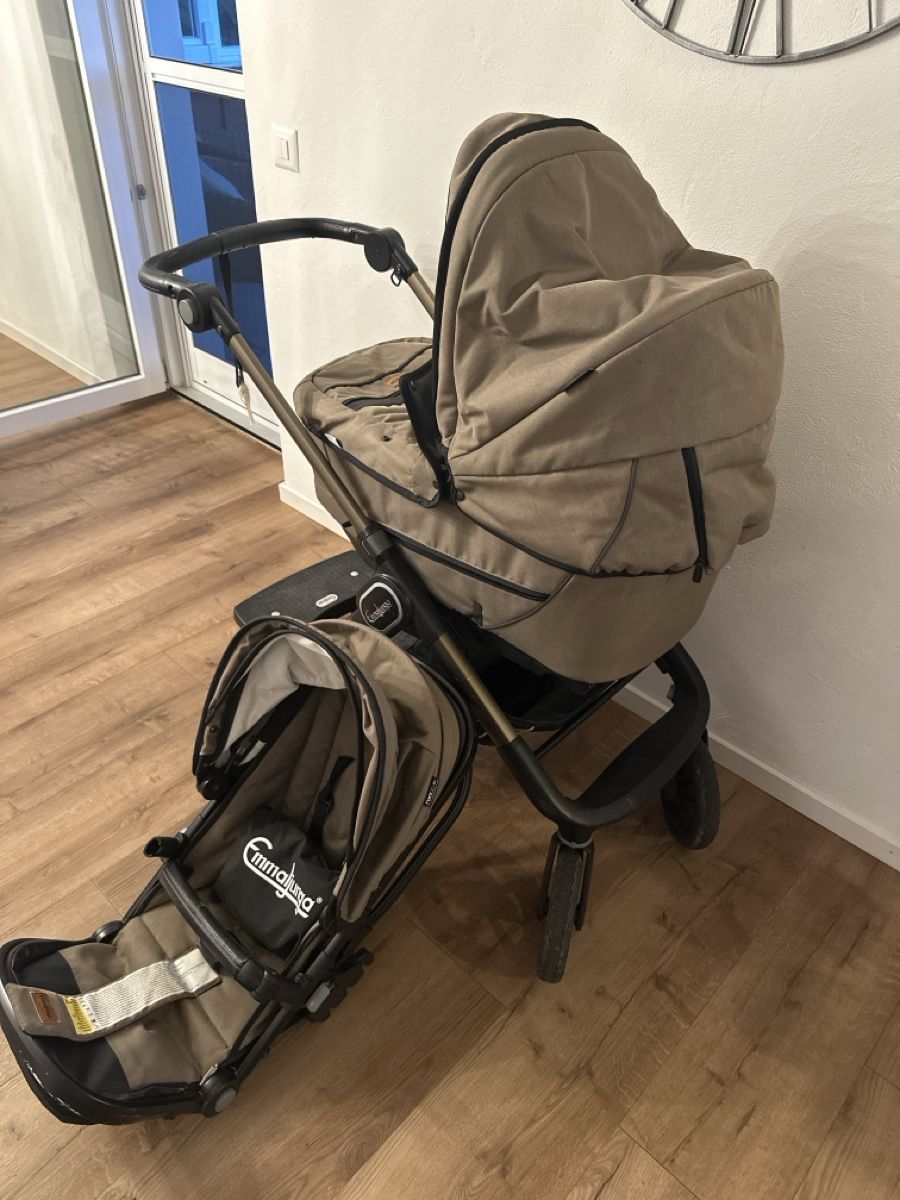 Emmaljunga Carrozzine: Emmaljunga Kinderwagen mit viel Zubehör – Usato da Klingnau venduto da leobox 4