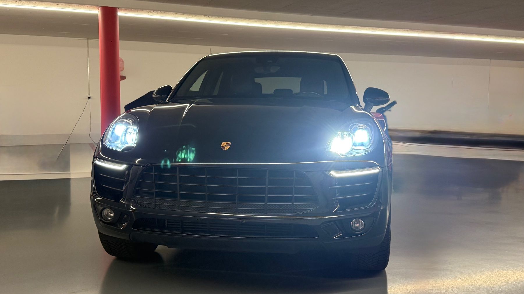 Porsche Automobili: Porsche Macan 2.0 Blackline – Usato da Steg im Tösstal venduto da Beckerbande 1