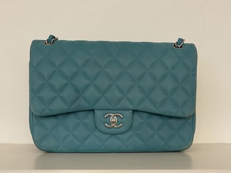 Chanel Flap Bag Jumbo