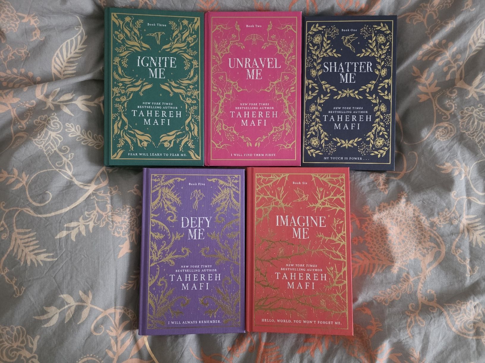 Libri: Bücher Shatter me reihe exklusiv edition – Nuovo (secondo la descrizione) da Erlen venduto da Noloka_green