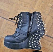 Chaussures marque Demonias