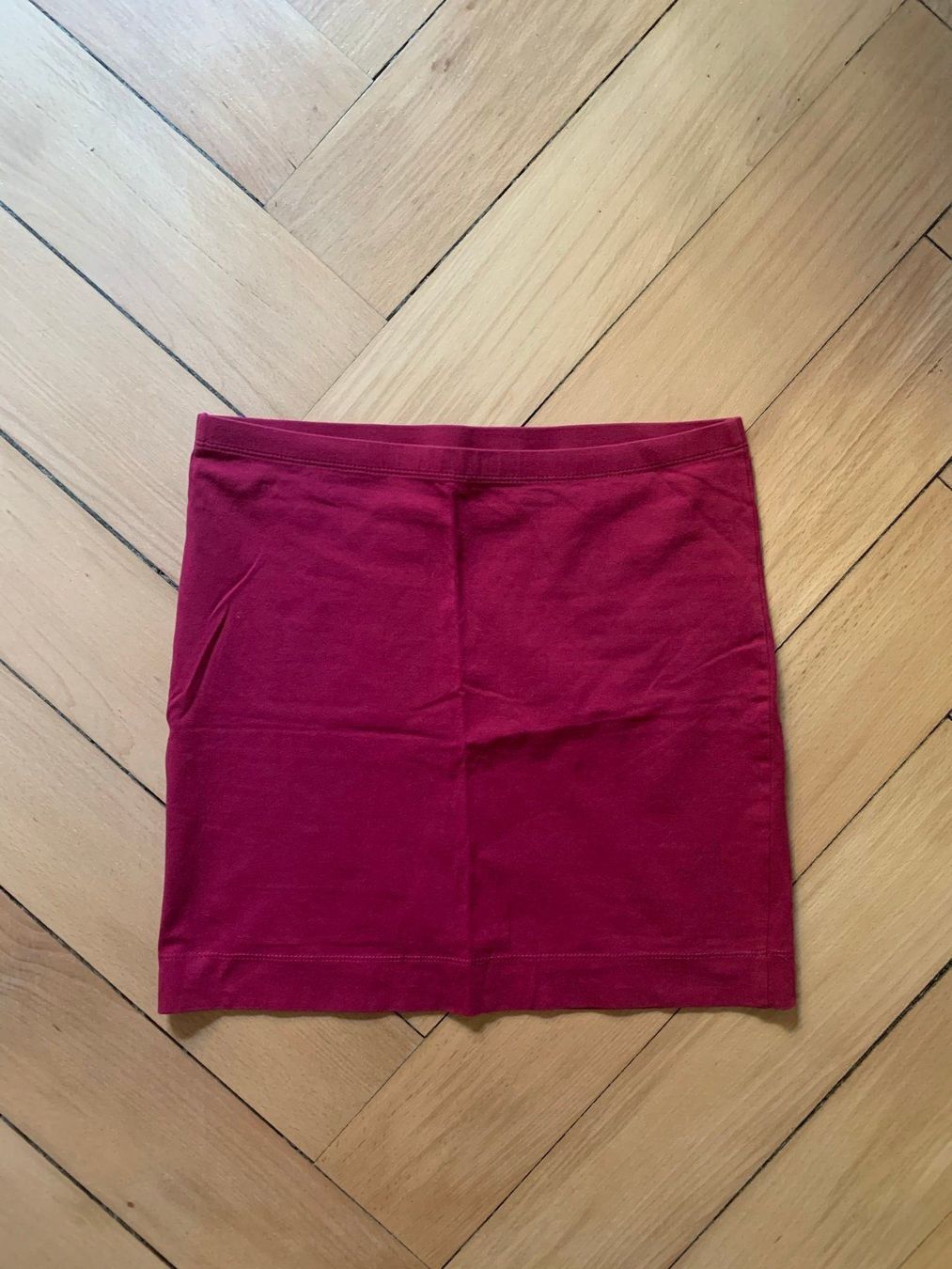 H&M Röcke: Minirock weinrot - S – Gebraucht aus Zürich von Diazaio