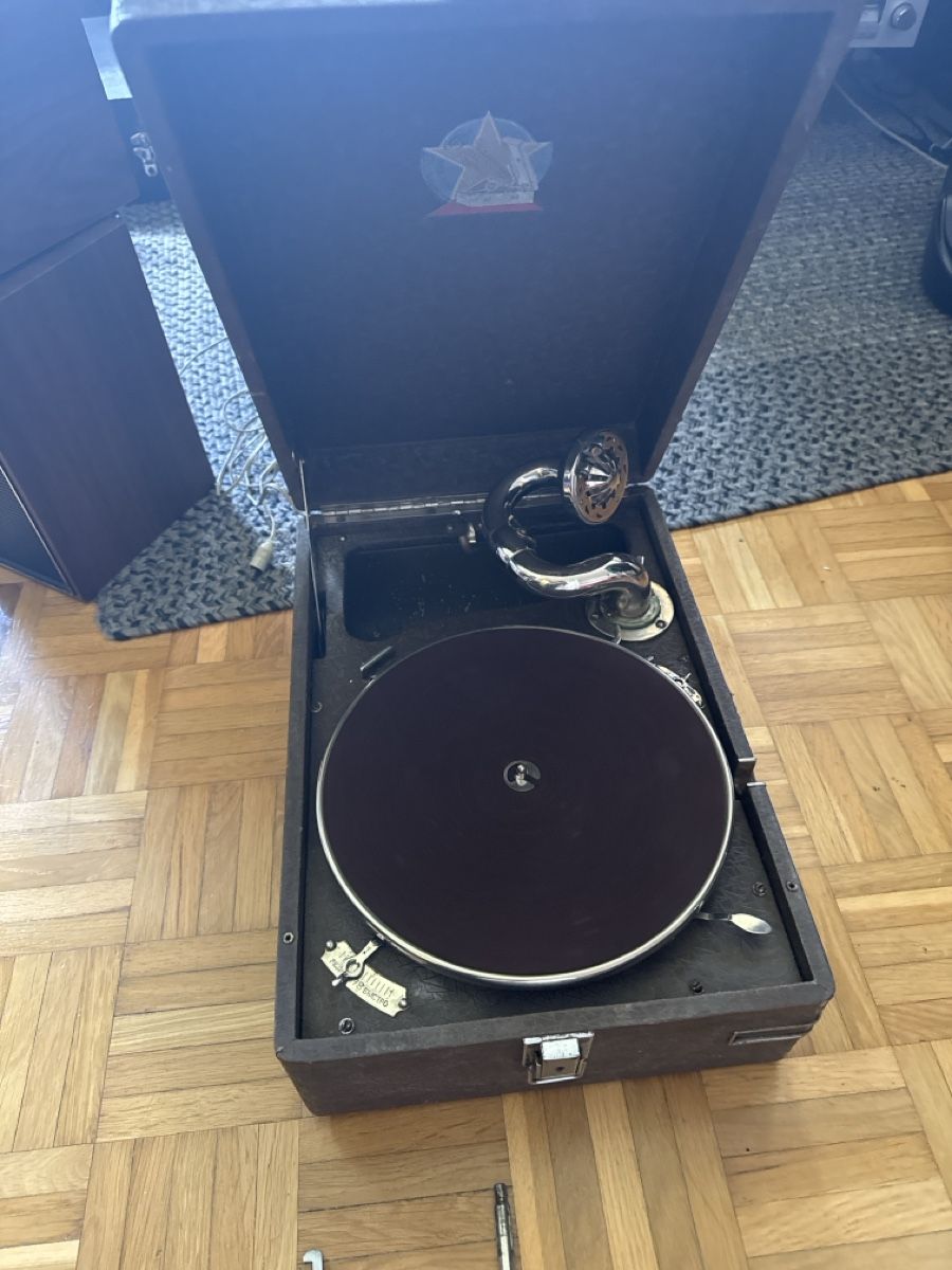 Strumenti musicali: Russisches Grammophon mit Schelllackplatten – Usato da Siebnen venduto da Micha1307