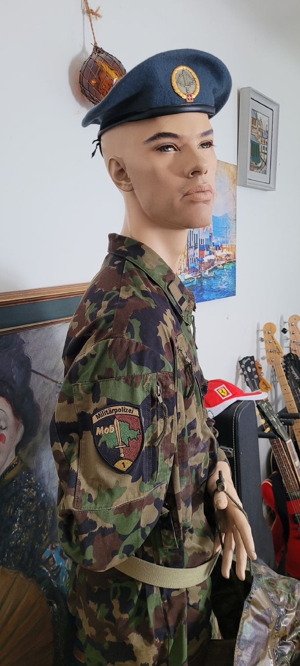 Schweizer Armee Uniformi: Schweizer Armee Uniform Set Tarnung  guter Zustand. – Nuovo (secondo la descrizione) da Basel venduto da m_schwarz 9