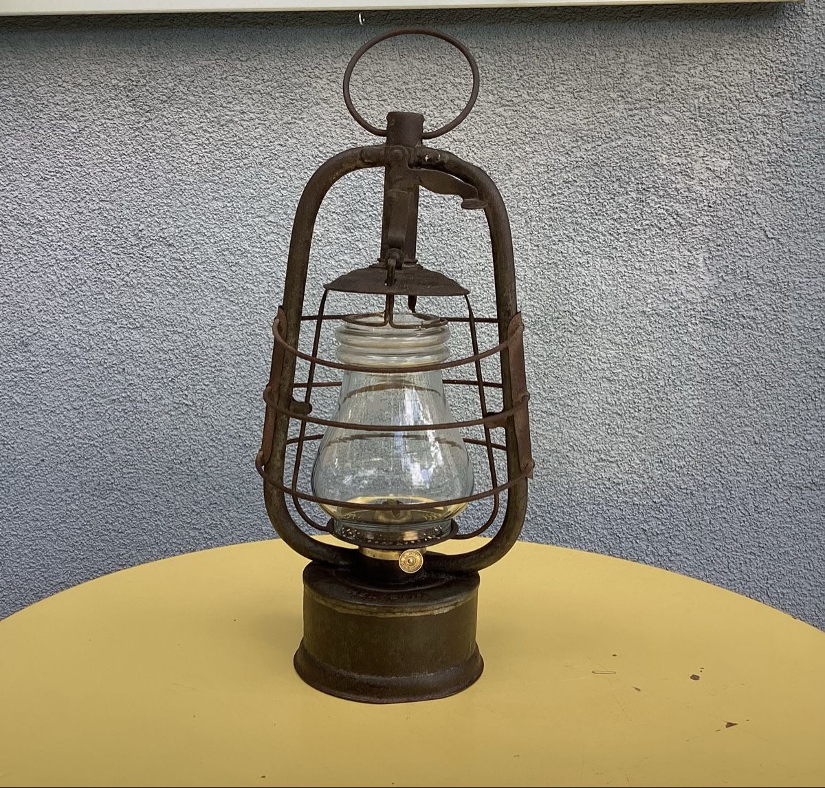 Lampade & Luci: Alte Petroleumlampe, Sturmlampe  – Usato da Lenzburg venduto da dbr_hf8w