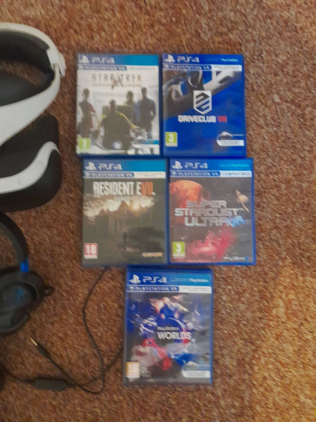 Sony Console: Ps4 komplett-set+VR-Brille+Aim Contrller+2Controller+10Sp+ko – Usato da Tann venduto da Raqueldoo 2