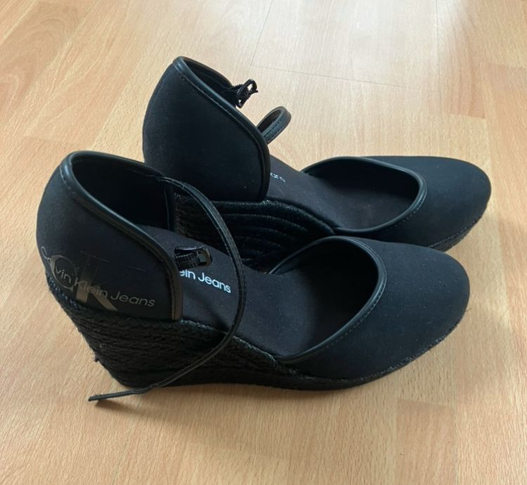 Calvin Klein Scarpe da donna: Calvin Klein Schuhe - Gr. 40 – Usato da Rain venduto da gab_q6jb