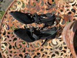 Elegante NeoTango Black Heels, Size 38