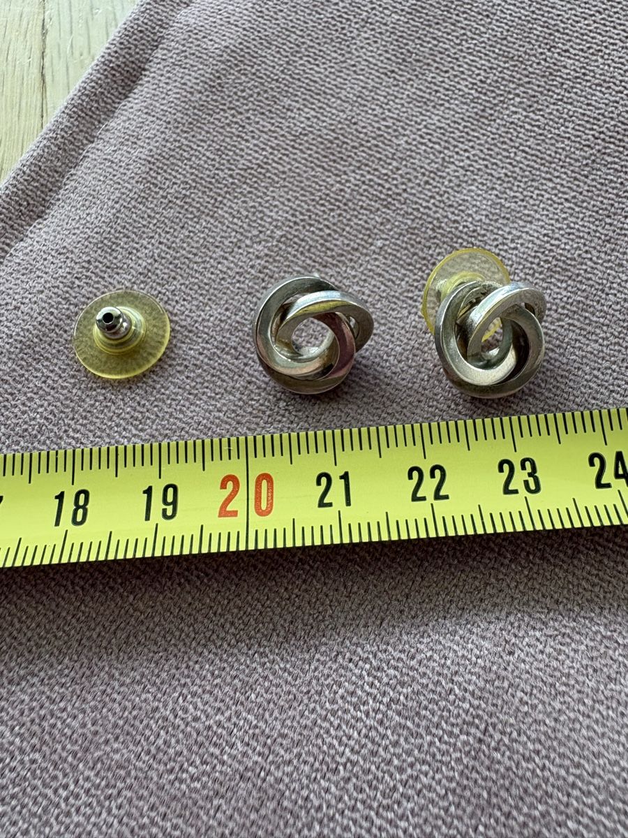 Ohrringe & -stecker: Silver Knot Earrings  – Gebraucht aus Nyon von Iamher