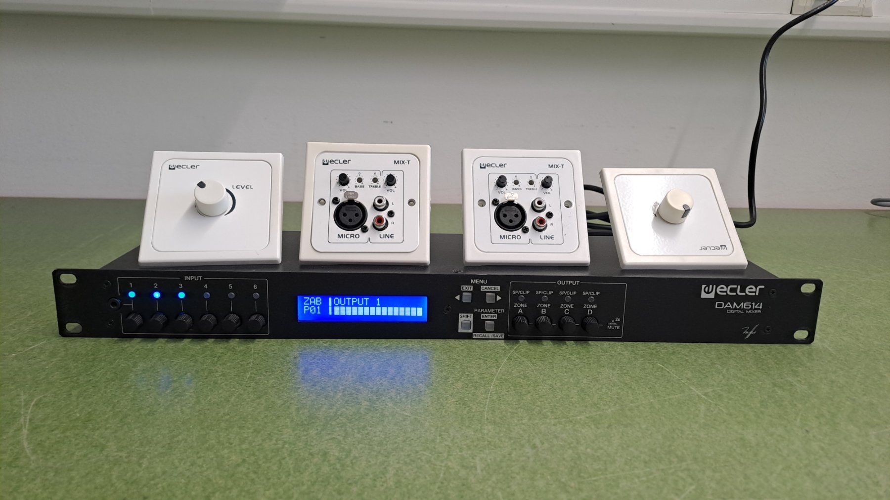 Platines de mixage: ECLER DAM614 6x4 | Installations-Audio-Digitalmischer – D'occasion à Niederuzwil par Waedi1